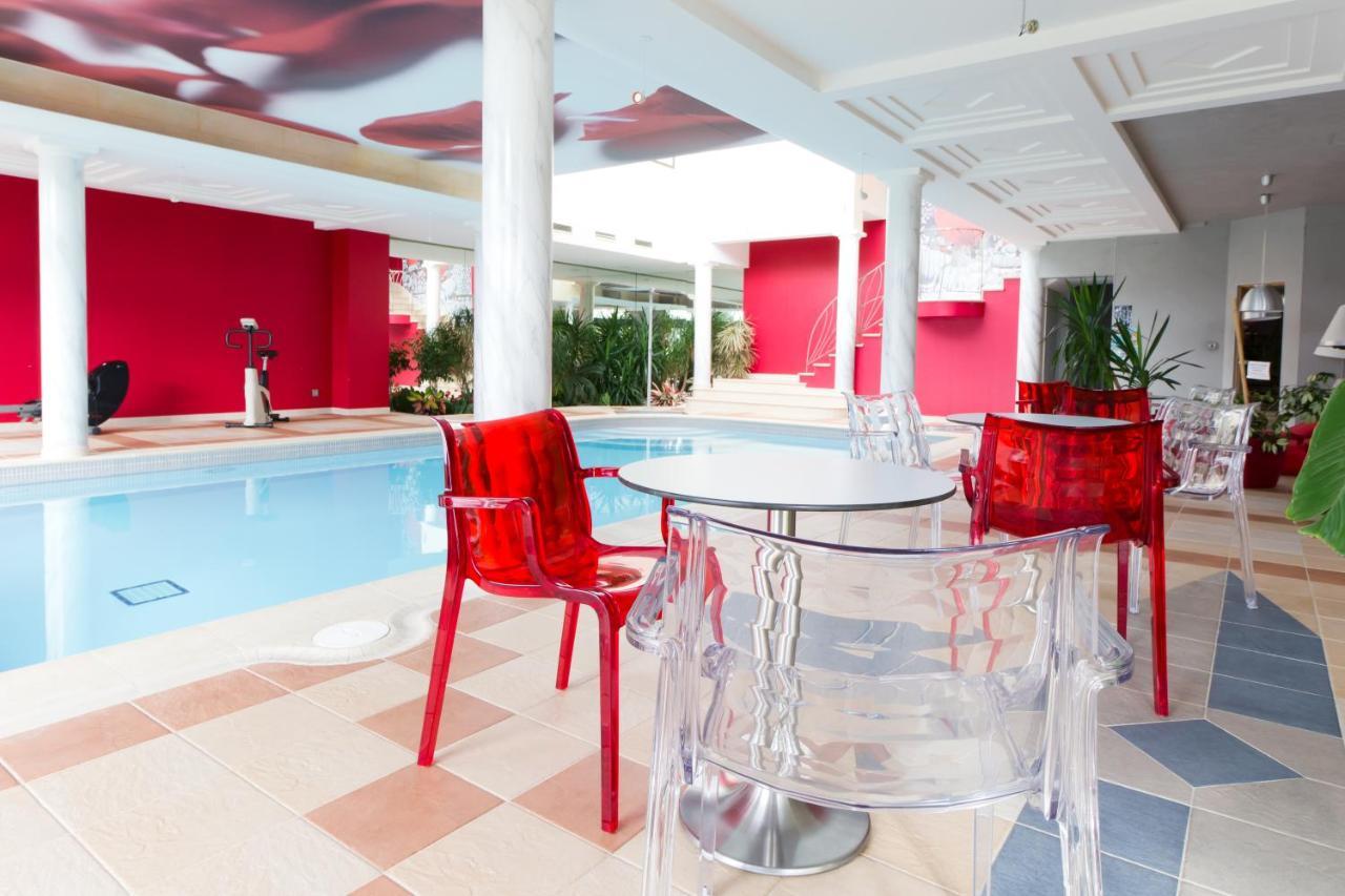 Le Domaine Des Chevaliers De Malte Bed & Breakfast Villedieu-les-Poëles Dış mekan fotoğraf