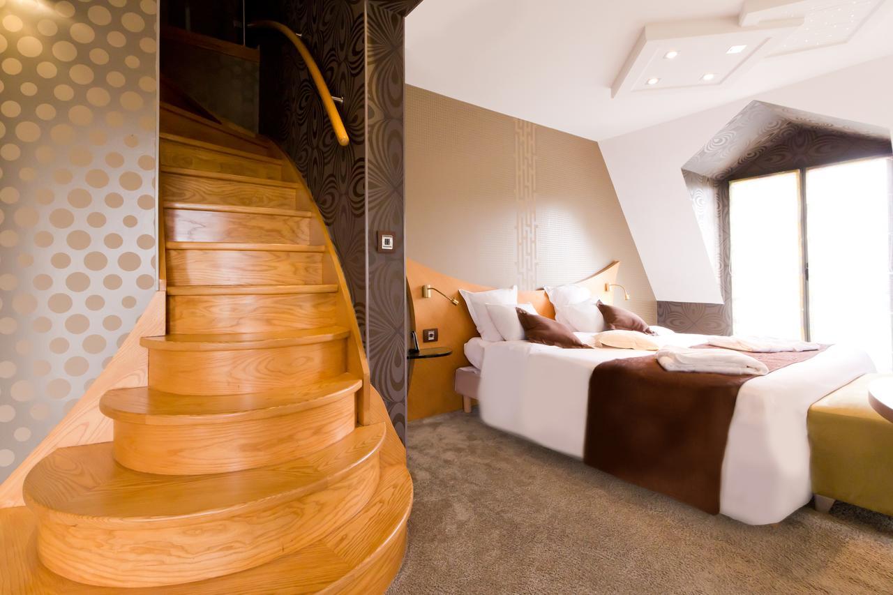 Le Domaine Des Chevaliers De Malte Bed & Breakfast Villedieu-les-Poëles Dış mekan fotoğraf